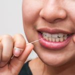 How to Clean Your Teeth When You Don’t Have a Toothbrush